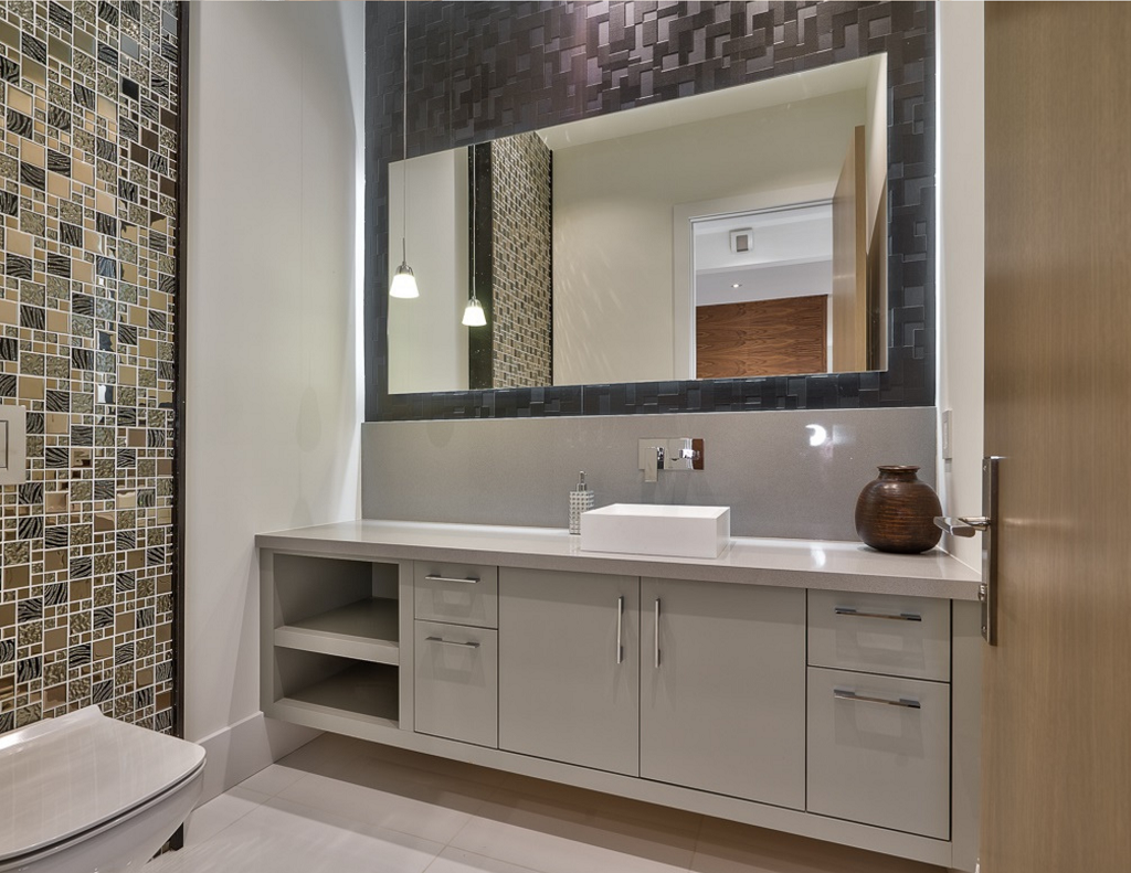 modern mosaictile bathroom